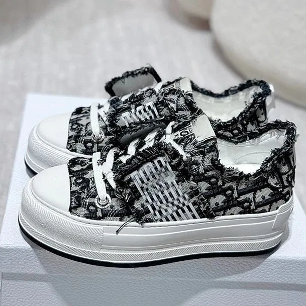 Dior Walk'n'Dior Walk'n' Oblique Velcro Sneakers — Photo 2