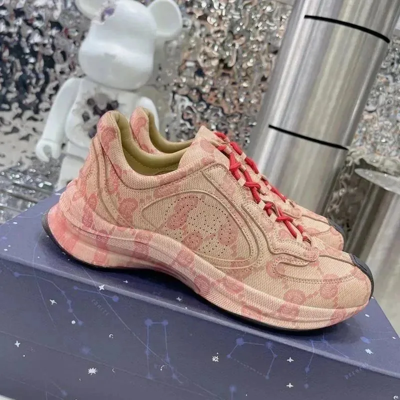 Gucci Run Beige Sneakers — QC