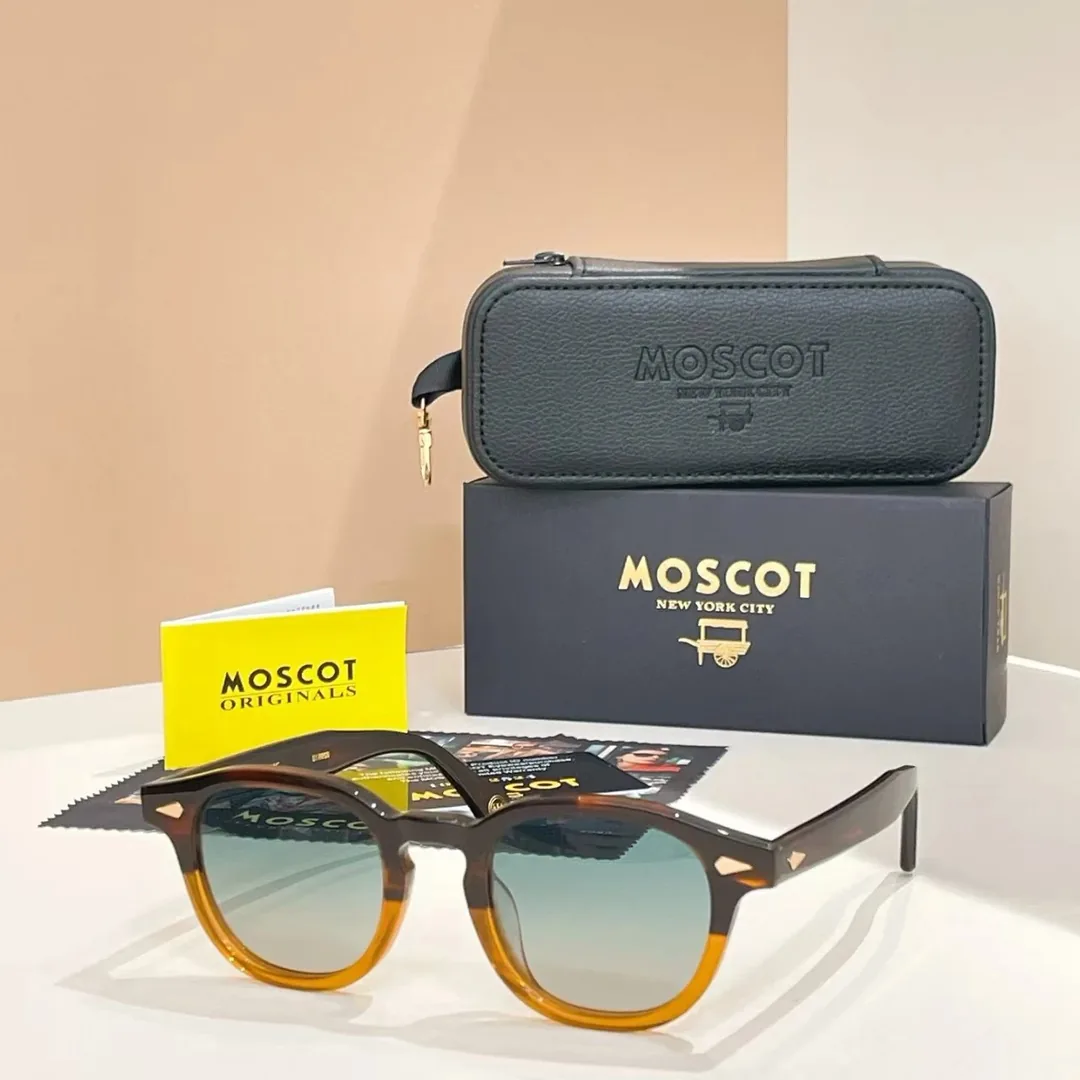 Moschino Accessory — Photo 8
