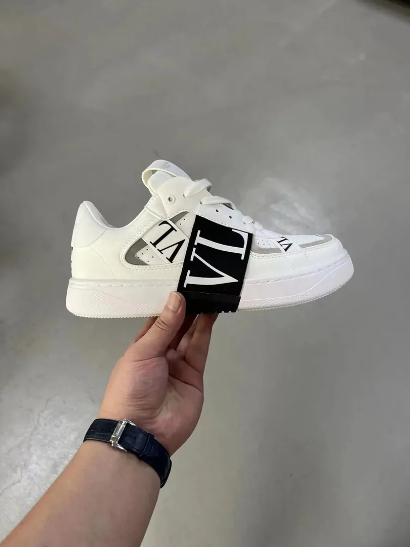 Amiri MA-1 White Sneakers — Photo 5