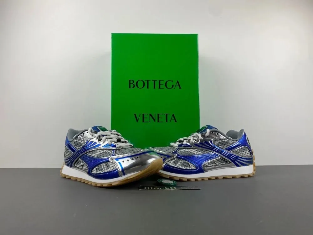 Balenciaga Runner Beige Rubber-Sole Trainers — Photo 3