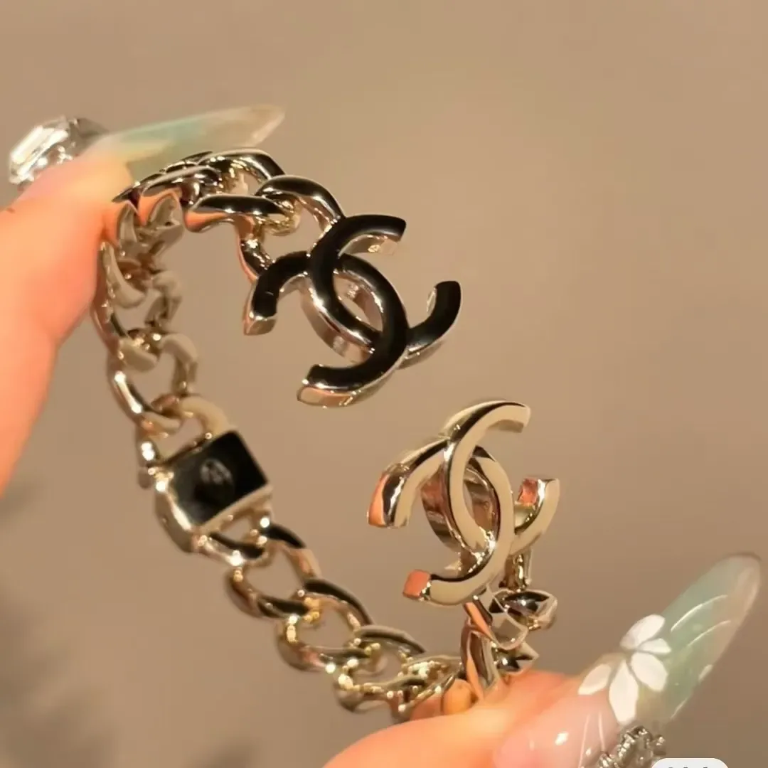Vintage Bracelet — Photo 2