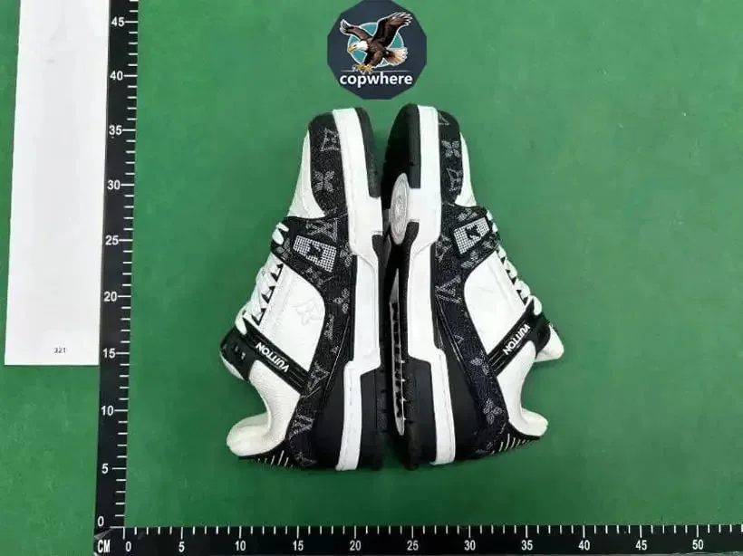 Louis Vuitton LV x Nike Air Force 1 VT Trainers — Photo 4