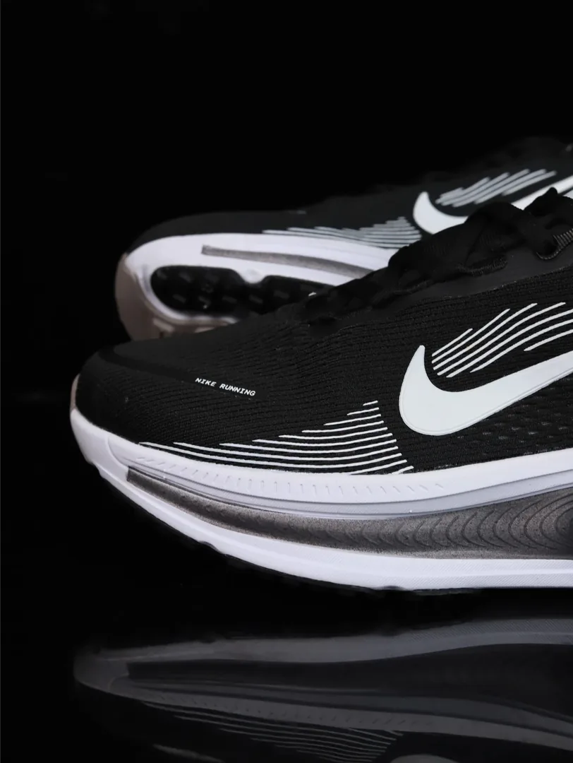 Nike ZoomX Running Shoes — photo 7