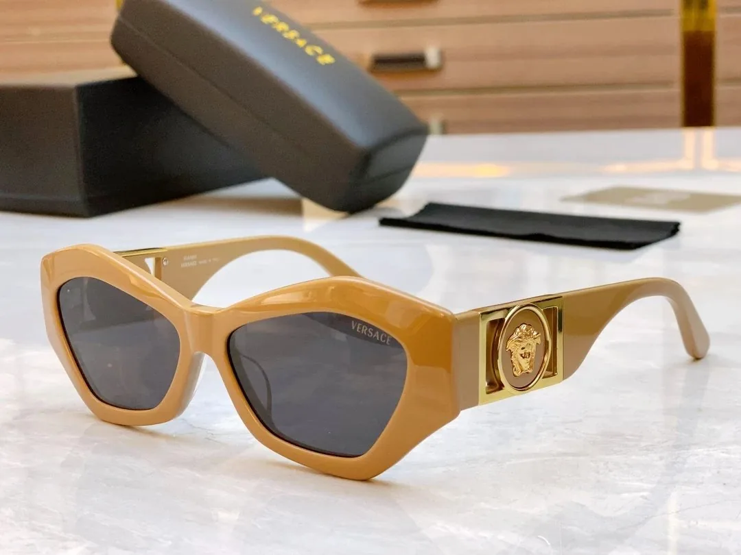 Mod 421/B Sunglasses — QC