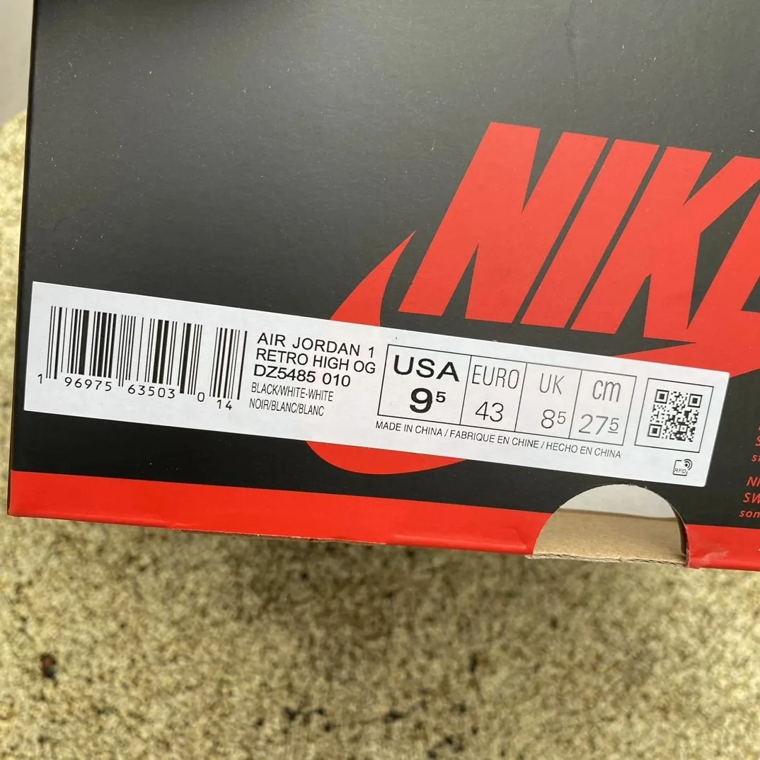 Air Jordan 1 High Reverse Panda — photo 6