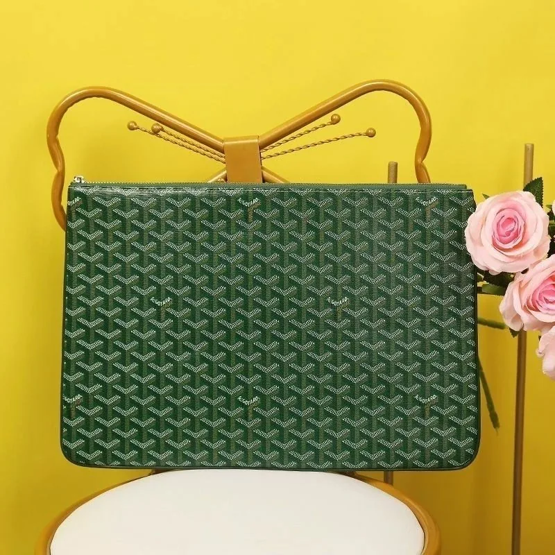 Goyard Clutch Card Wallet — QC
