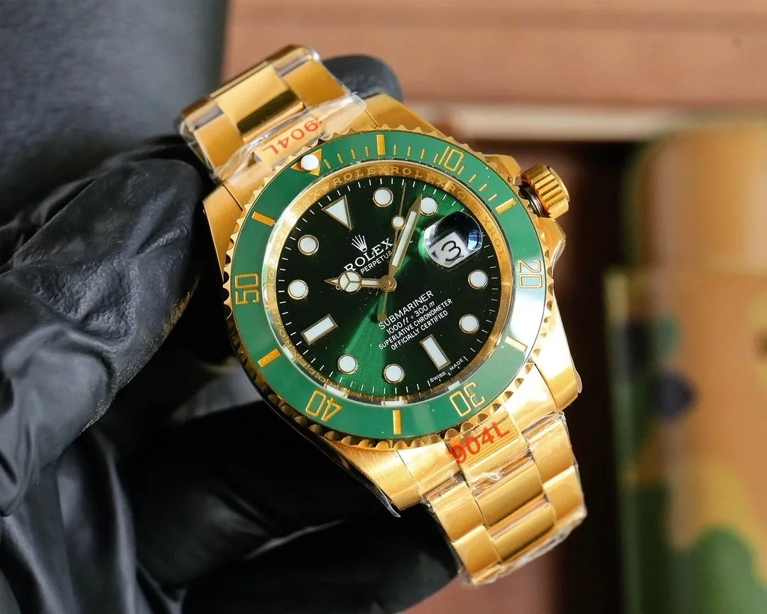 Rolex Submariner Green Bezel Watch — photo 12