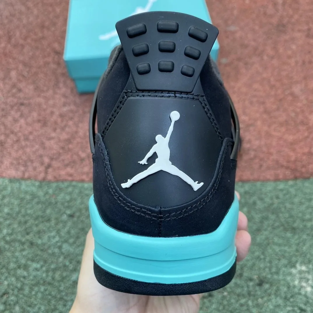Tiffany & Co. X Air Jordan 4 — photo 2