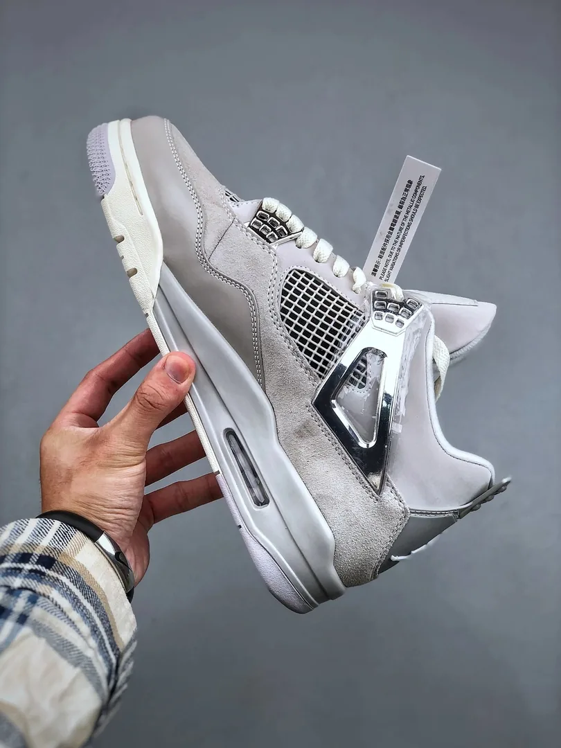 Air Jordan 4 Frozen Moments — photo 4