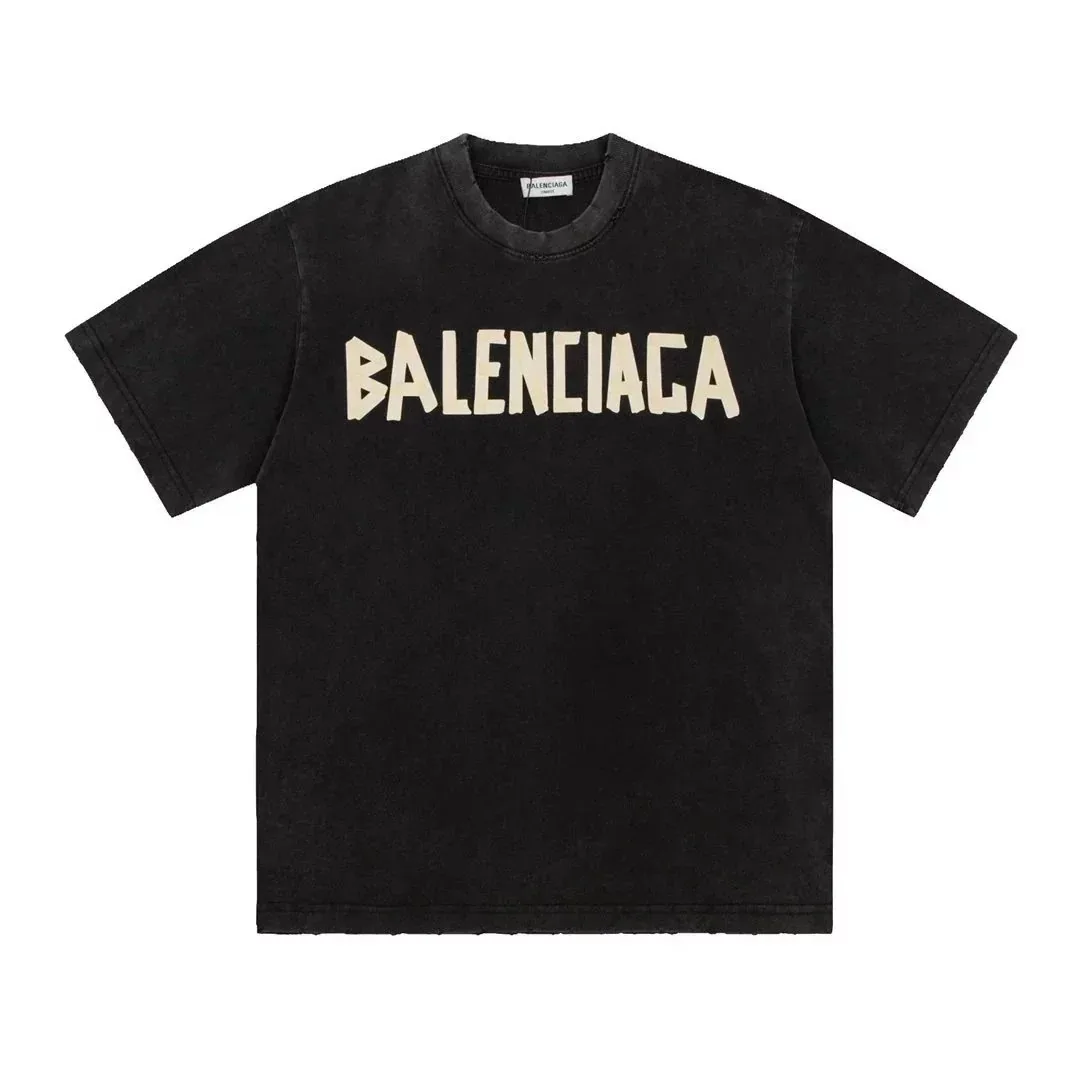 Balenciaga T-Shirt — Photo 15