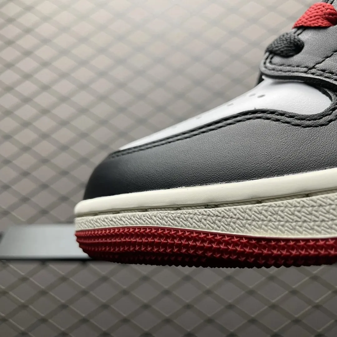 Air Jordan 1 High New Black Toe — photo 6
