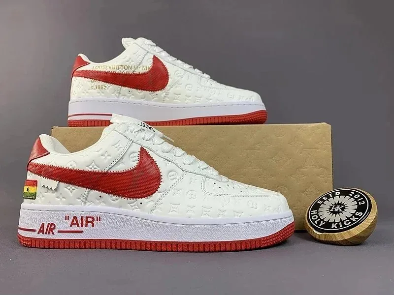 Nike Air Force 1 Low (Travis Scott) Brown Athletic Sneakers — Photo 4