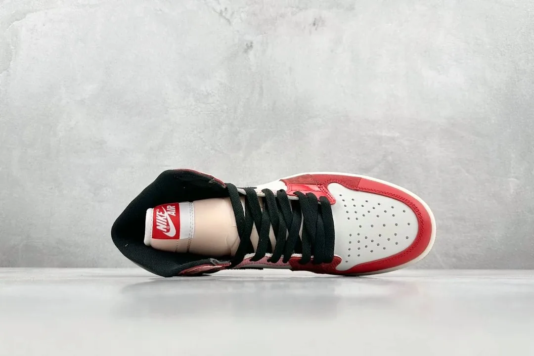 Air Jordan 1 Spider-Man Red — Photo 3