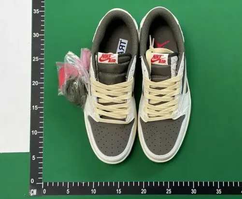 Air Jordan 1 Travis Scott Camo — Photo 15