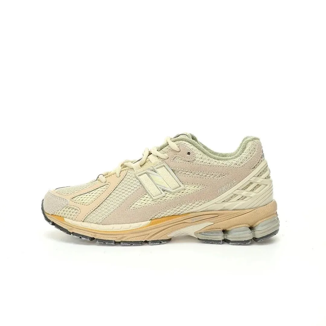 New Balance Retro Runners — Photo 13