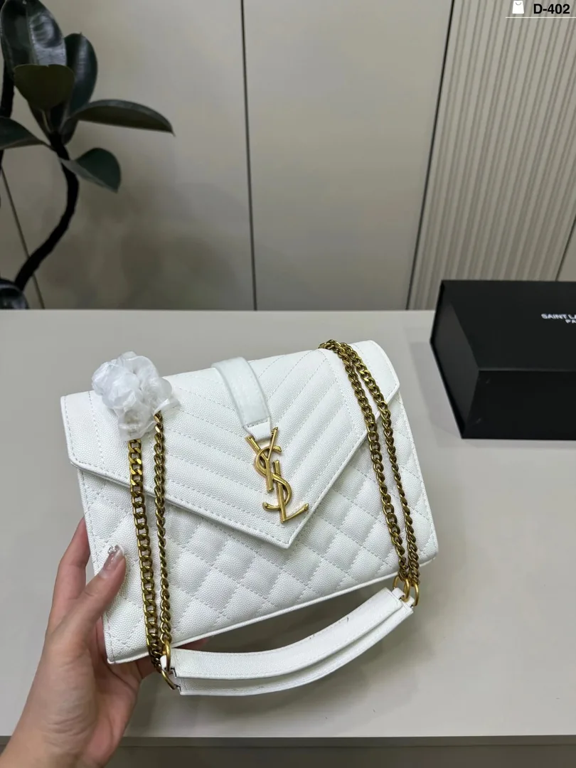 Saint Laurent V Quilted Chain Messenger Bag — photo 4