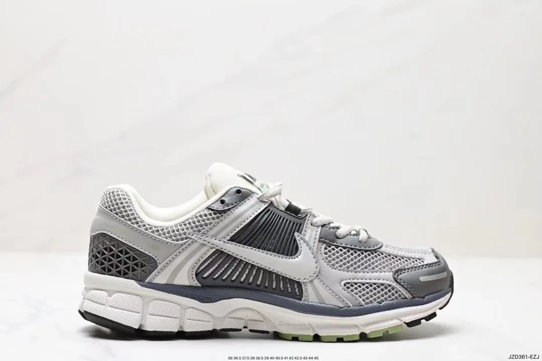 Nike Vomero 5 Air Zoom — Photo 10