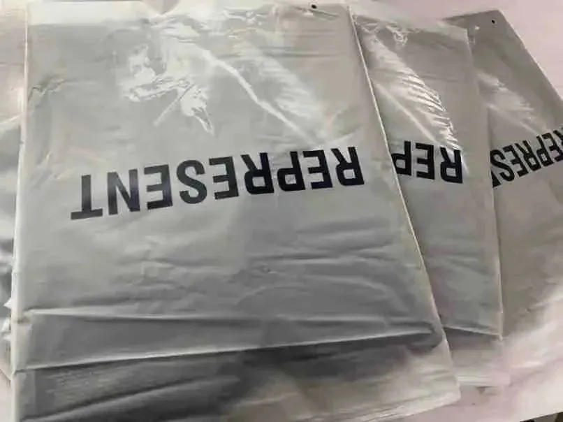 Print T-Shirt — Photo 15