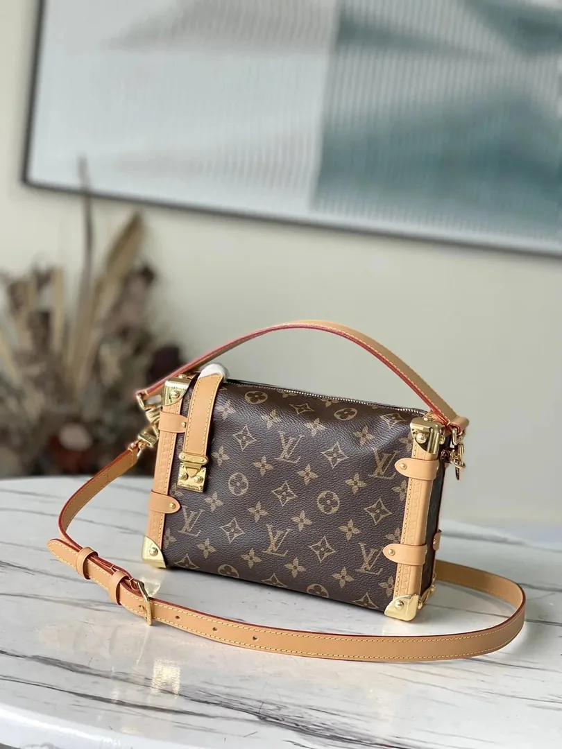 Best-Selling Streetwear Item — photo 7