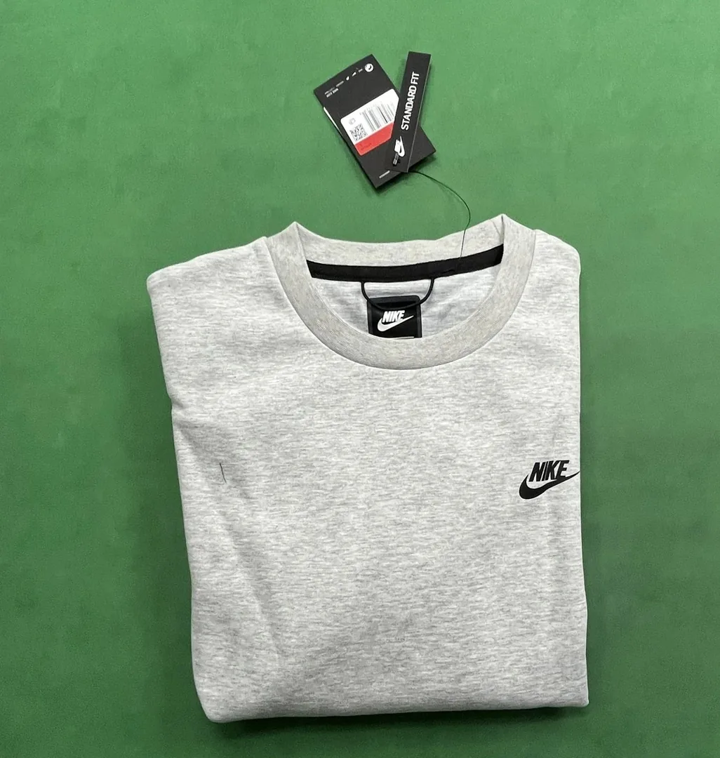 Sweatshirt — Photo 3