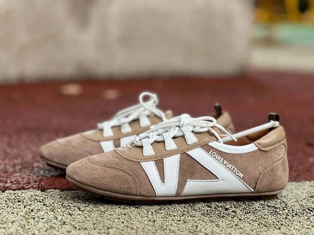 Louis Vuitton Blue Street Trainers — Photo 11