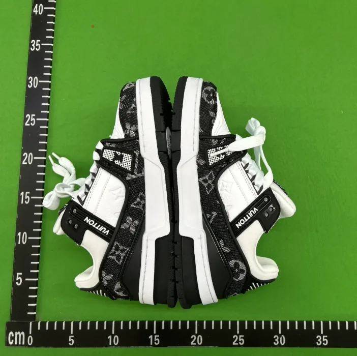 Louis Vuitton LV Trainer Blue White Trainers — Photo 15