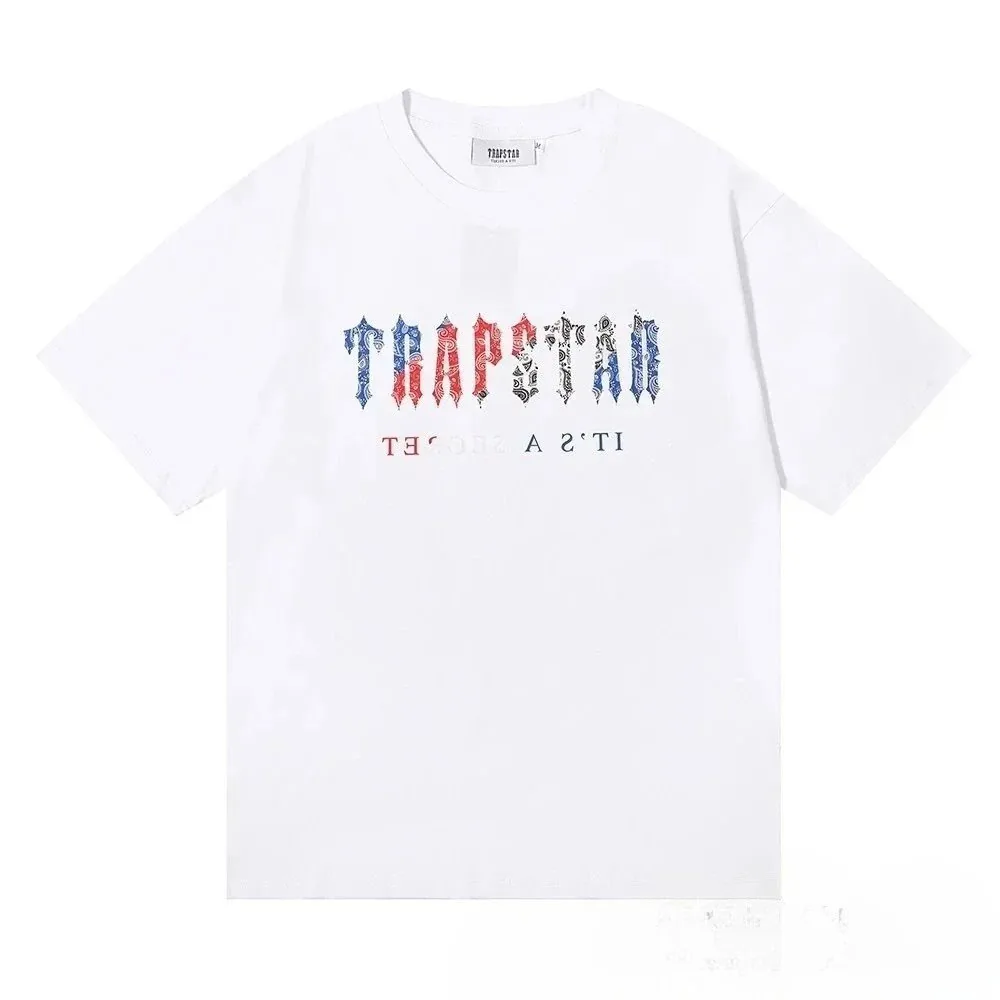 Print T-Shirt — Photo 10