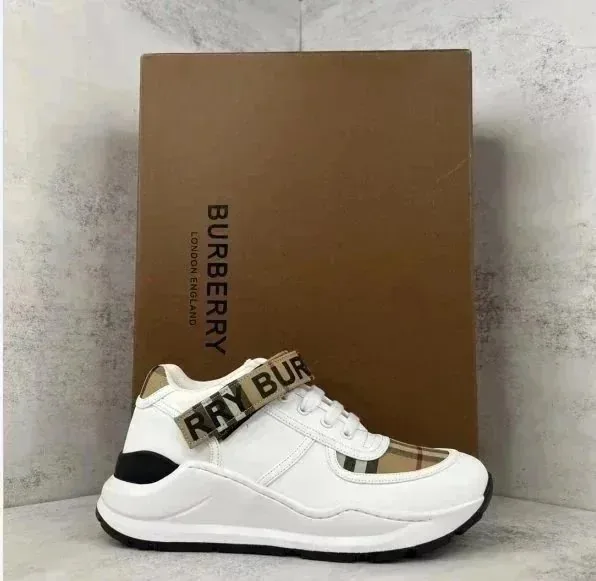 Burberry Low-Top Lace-Up Trainers — Photo 14