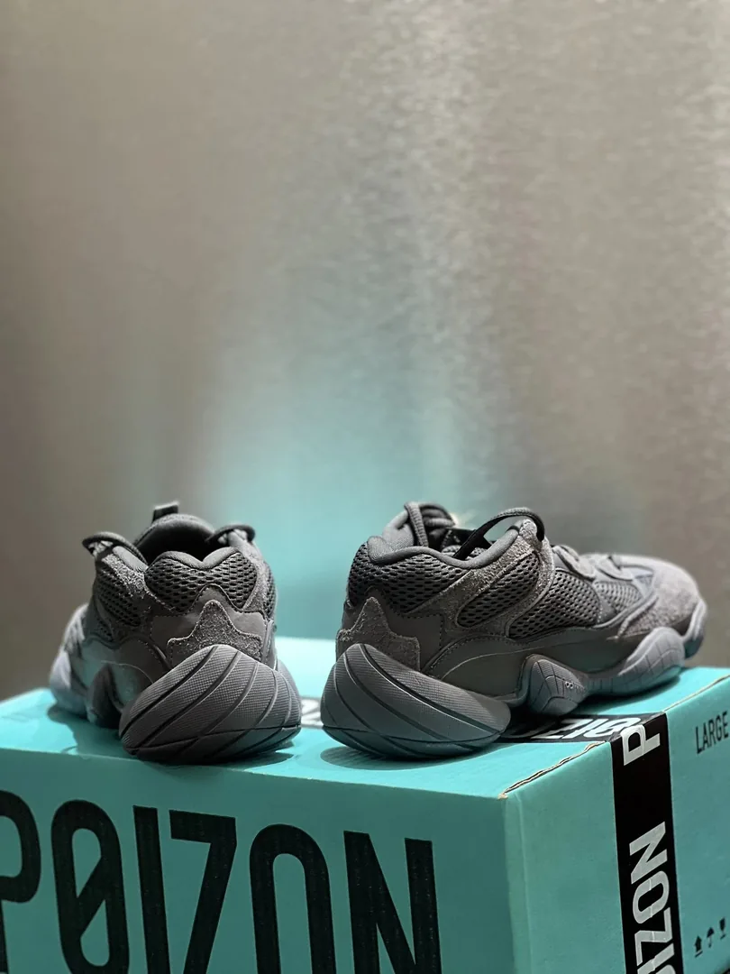 Adidas Yeezy 540 Suede Sneakers — Zdjęcie 8