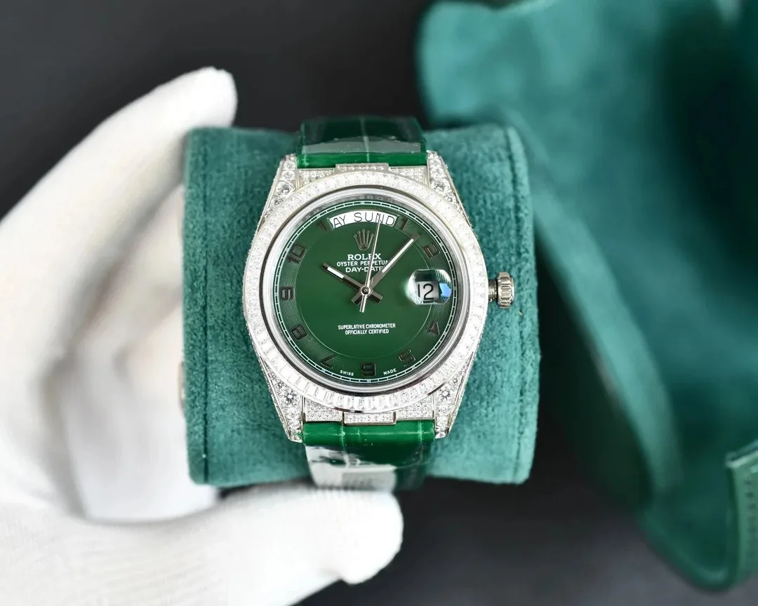 Rolex Datejust Rose Gold Diamond Bezel Watch — Photo 10
