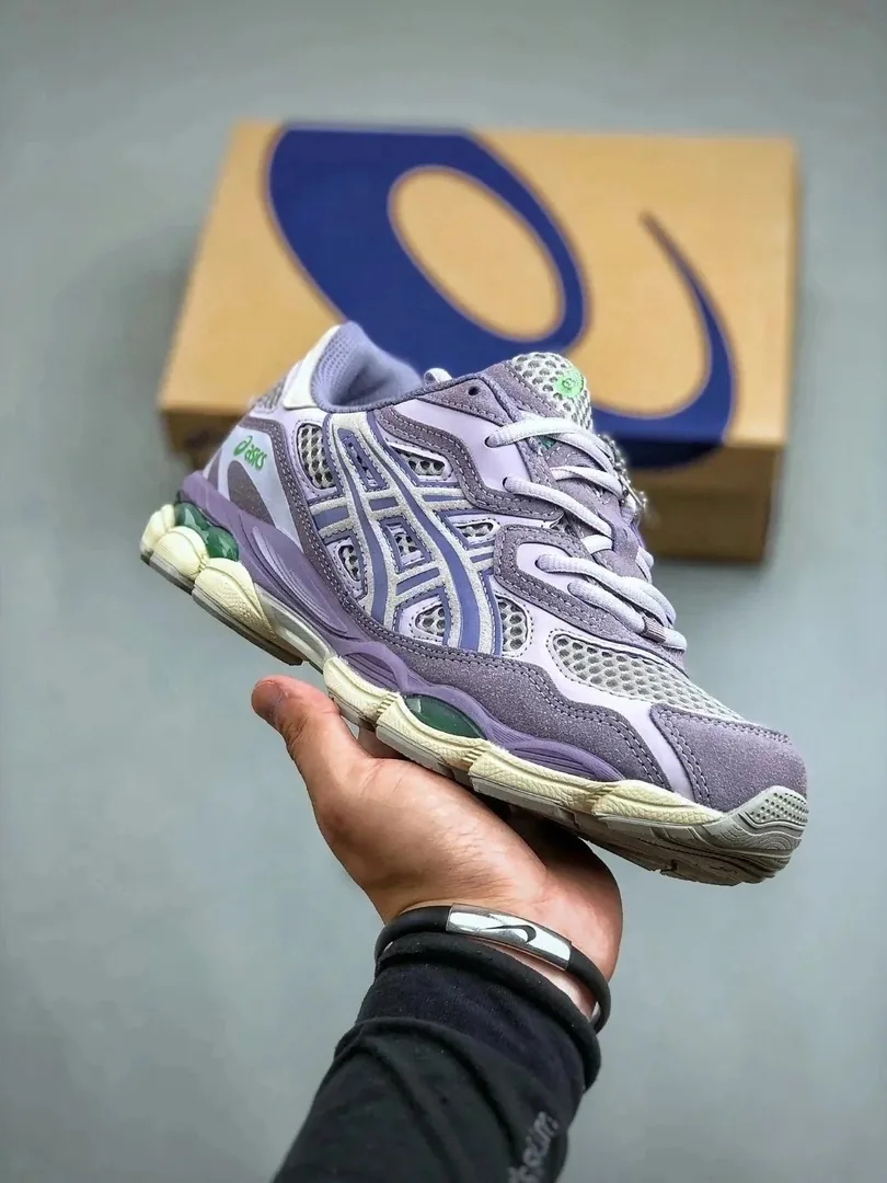 New Balance NYC Running Shoes — Photo 10