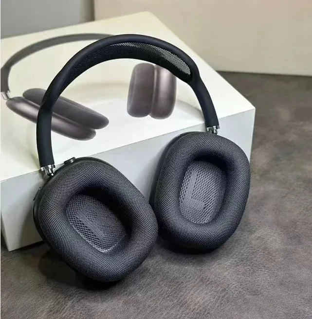 Gold Metal Gadget — Photo 4
