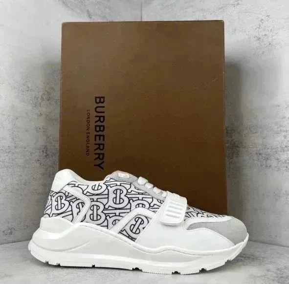 Burberry Low-Top Lace-Up Trainers — photo 4