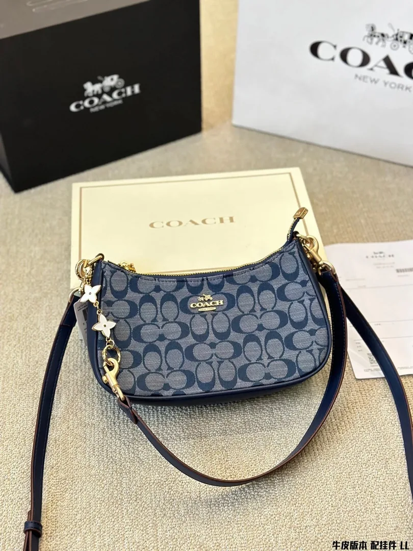 Coach Teri Shoulder Bag — photo 10