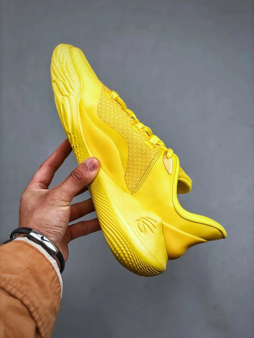 Under Armour Curry 11 Pink — QC