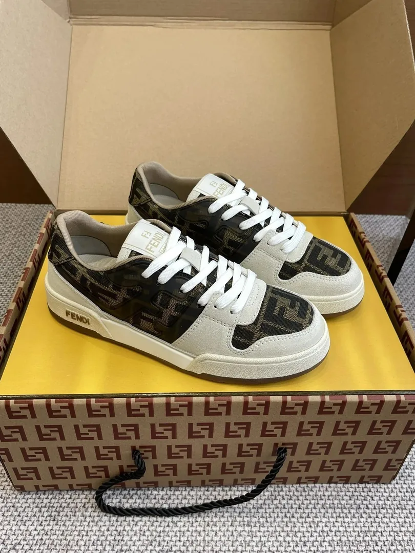 Louis Vuitton LV Trainer Fendi Beige Low-Tops — Photo 13