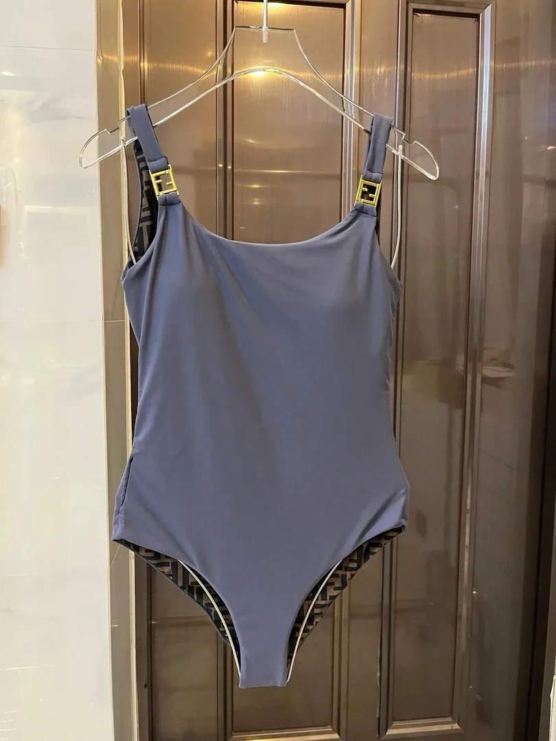Swimsuit — Photo 11