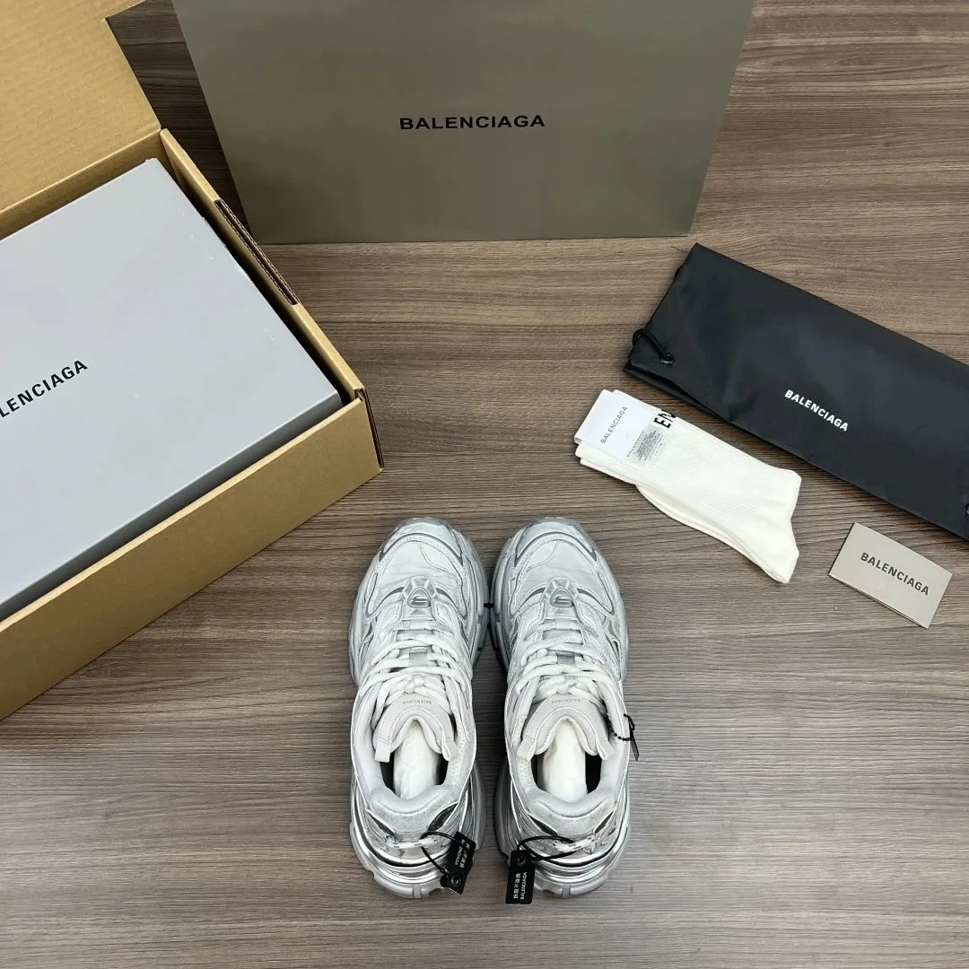 Balenciaga Runner Beige 2.0 Sneakers — Photo 4