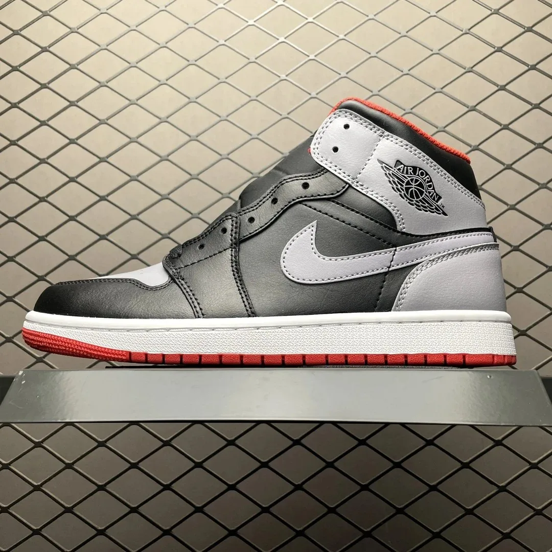 Air Jordan 1 Mid — Photo 7