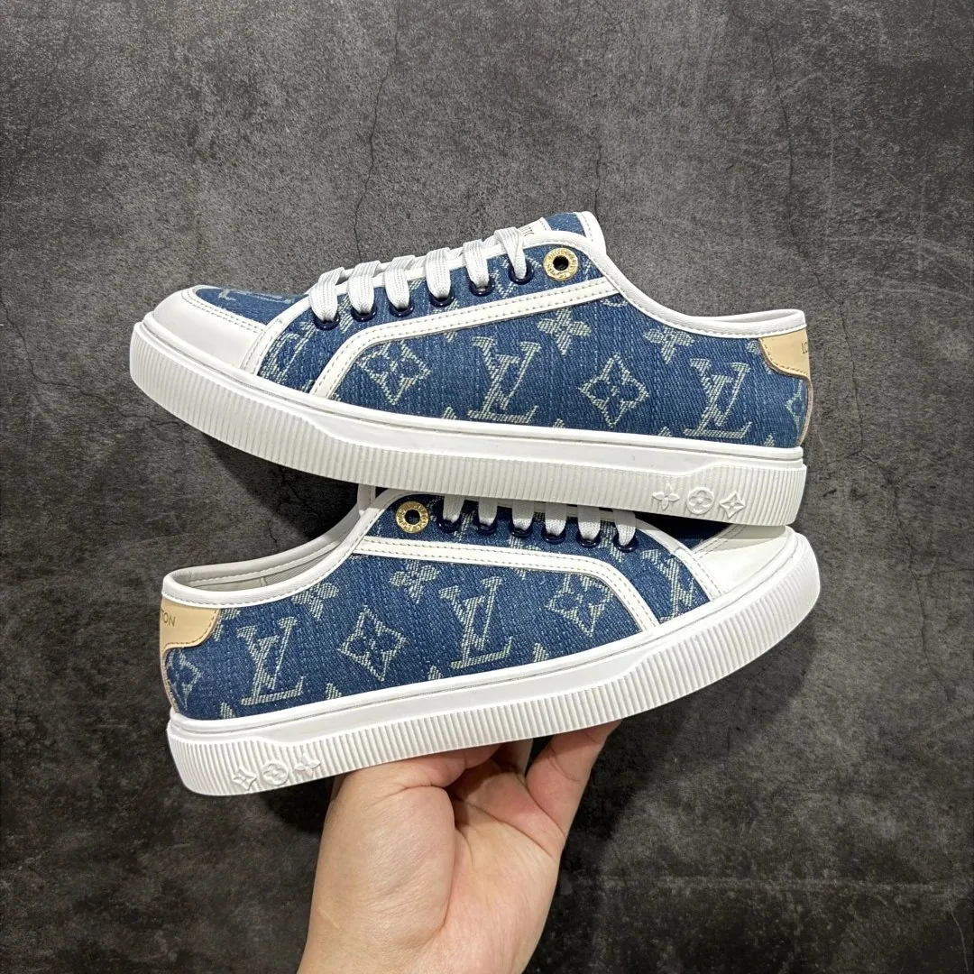 Louis Vuitton Lagoon Colorway Sneakers