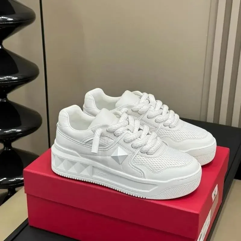 Valentino One Stud White Basic Trainers — photo 8