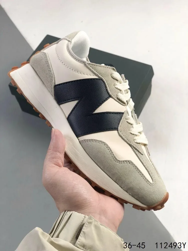 New Balance 327 Black Chunky — Photo 13