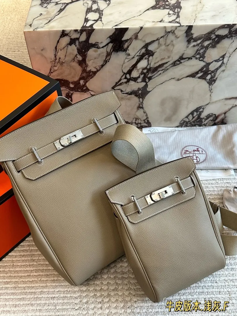 Hermes Leather Handbag — photo 7