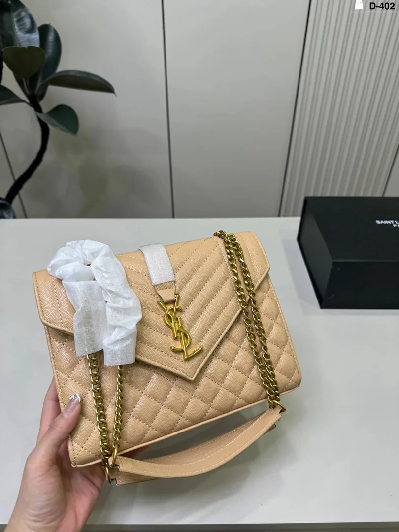 Saint Laurent V Quilted Chain Messenger Bag — photo 7
