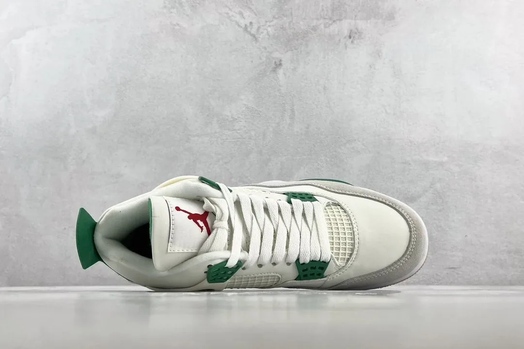 Air Jordan 4 Pine Green — photo 3