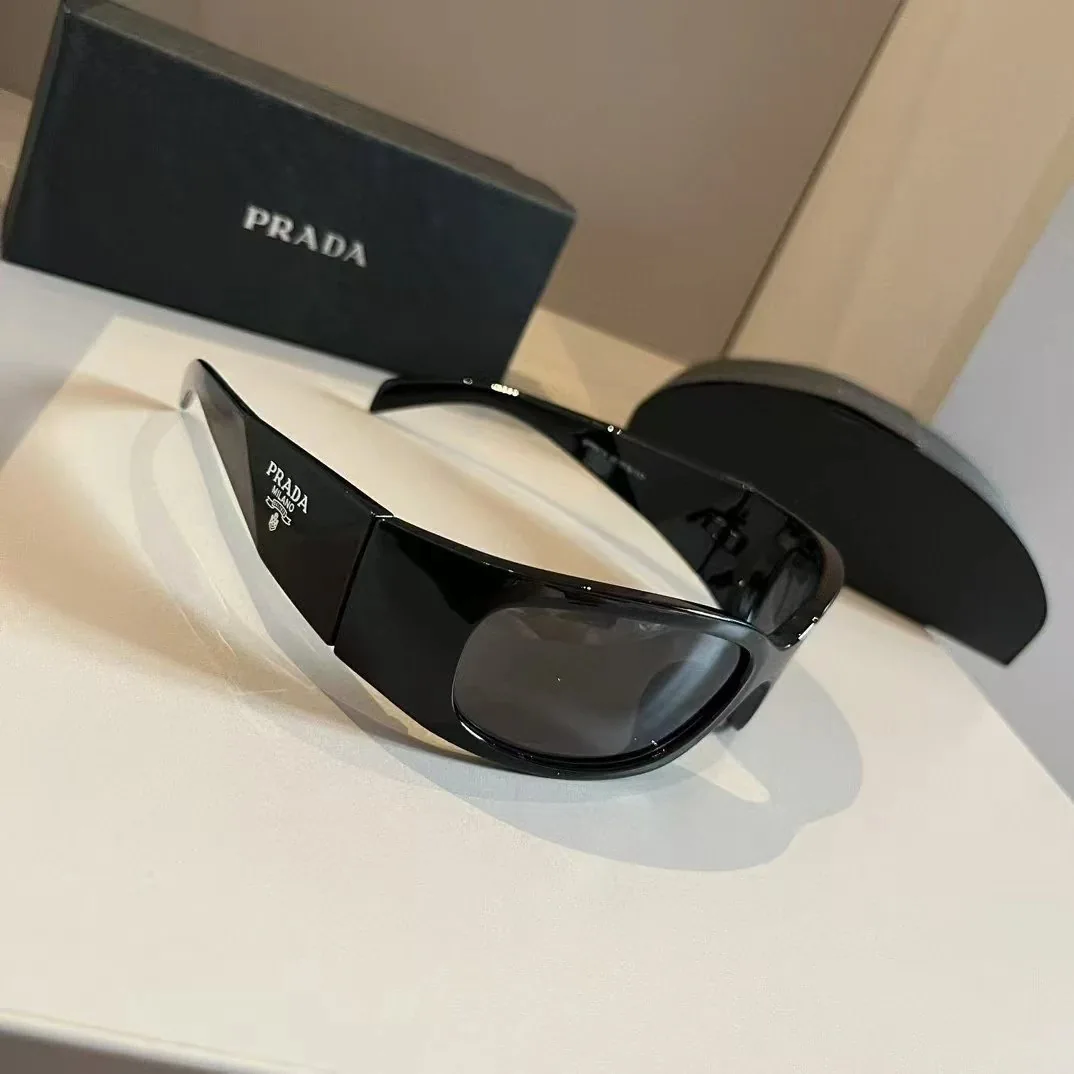 Leather Accessory — Photo 10