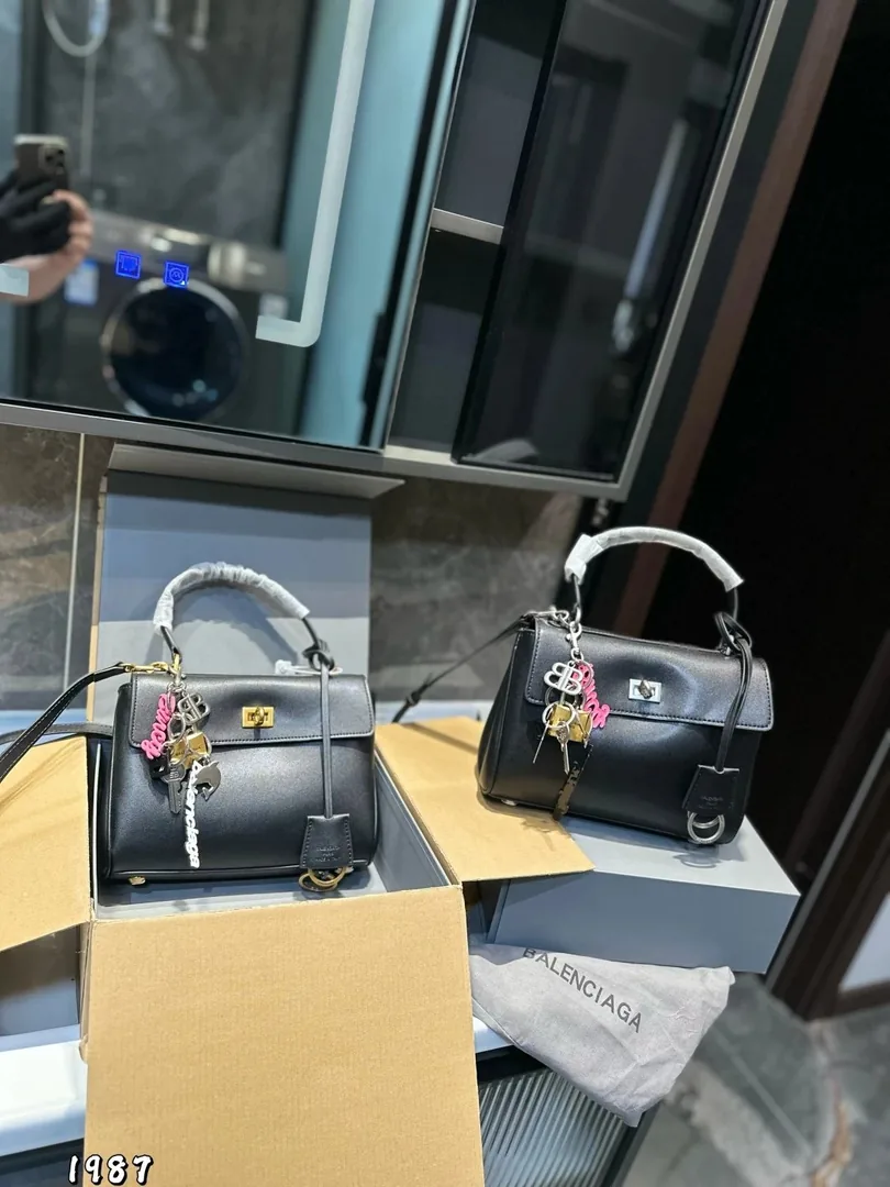 Balenciaga Rodeo Mini Leather Bag — Photo 4