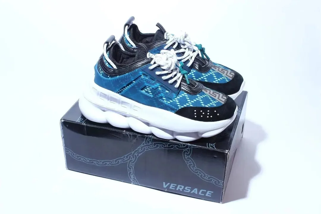 Versace Chain Reaction Beige Low-Top Sneakers — Photo 11