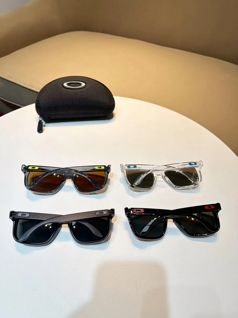 Lightweight Polarized Sunglasses — Photo 4
